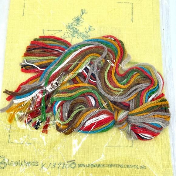 Leewards 1976 2 Packages Sealed Crewel Kits Colorful Pheasants Mailbox Country - Picture 6 of 13